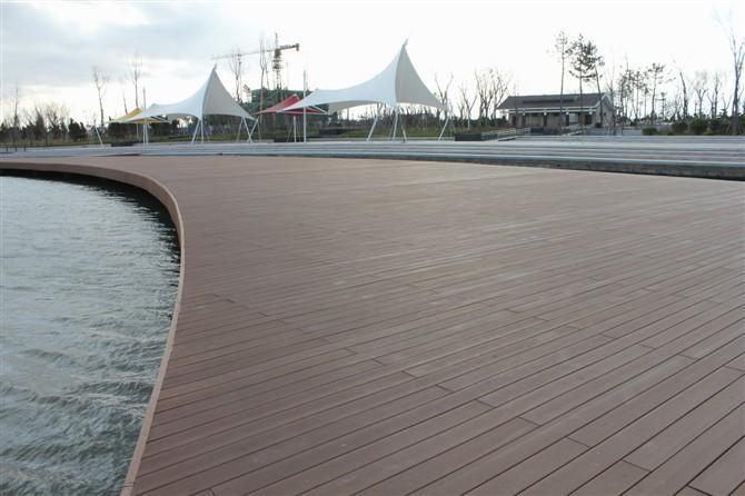 山東威海木塑裝飾地板生產(chǎn)廠家圖片