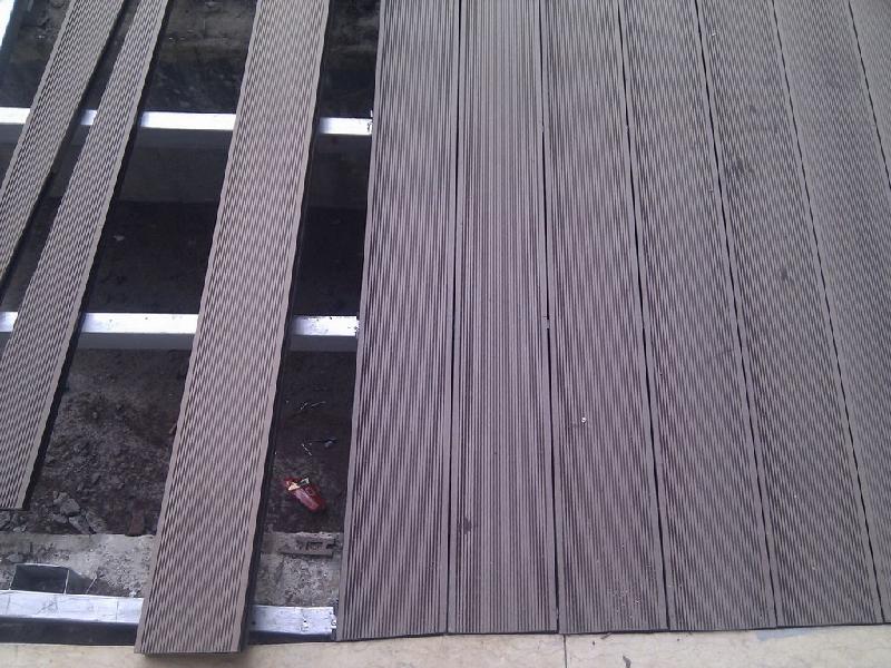 供應青島世博園木塑地板裝飾材料-*質的木塑地板供貨商