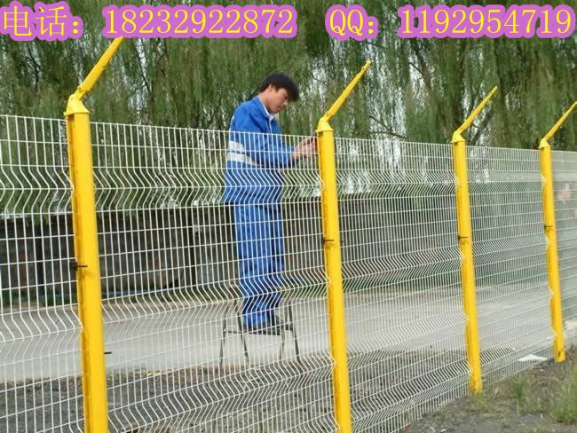 鐵路護(hù)欄網(wǎng)圖片/鐵路護(hù)欄網(wǎng)樣板圖 (2)