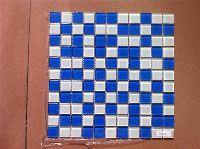 供應(yīng)河北滄州背景拼圖玻璃馬賽克，適合工程主題墻面裝飾的拼花產(chǎn)品