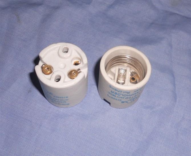 供應(yīng)*E26陶瓷燈頭燈座