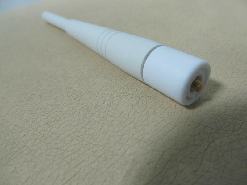 供應(yīng)2400MHZ5db白色膠棒天線