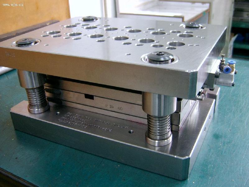 供應(yīng)深圳五金模具模胚