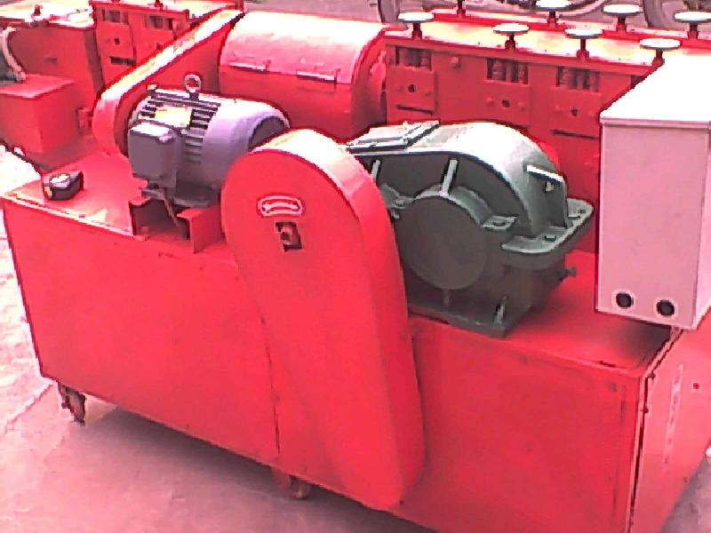 供應(yīng)腳手架鋼管調(diào)直機(jī)除銹機(jī)