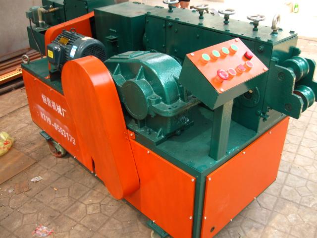 供應(yīng)腳手架鋼管調(diào)直機(jī)除銹機(jī)