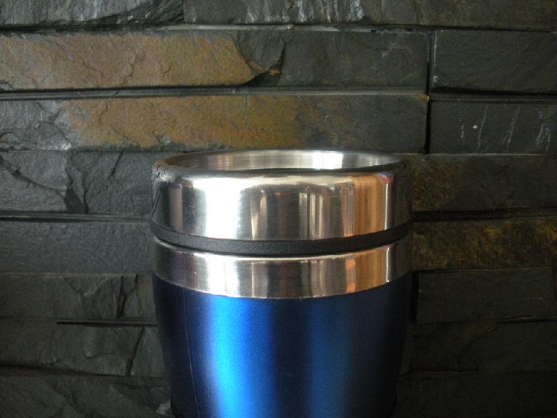 供應(yīng)不銹鋼塑料汽車杯， 量大從優(yōu) ，純色創(chuàng)意禮品杯