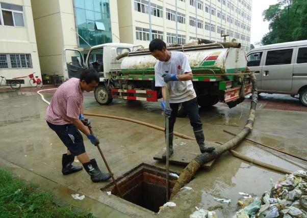 成都专业化粪池清掏、成都低价清理化粪池