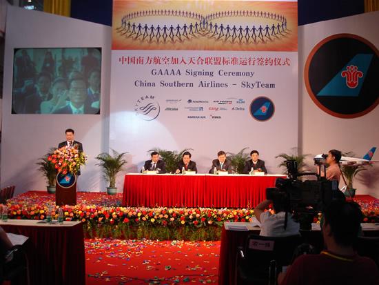 供應(yīng)合肥哪里音響燈光舞臺(tái)桁架租賃便宜