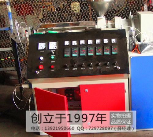 HDPE炭黑片材生產(chǎn)線，張家港HDPE炭黑片材生產(chǎn)線價(jià)格