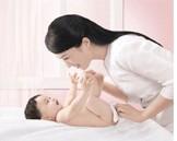嬰兒游泳益處多多圖片