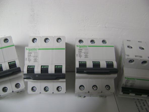 現(xiàn)貨特價(jià)供應(yīng)施耐德C65系列斷路器_供應(yīng)現(xiàn)貨特價(jià)供應(yīng)施耐德C65系列