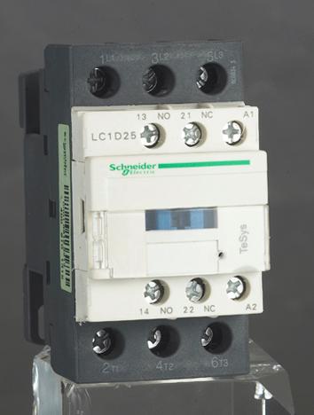 供應(yīng)施耐德接觸器LC1-D09D7C施耐德接觸器
