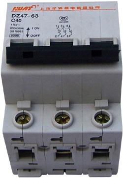 供應(yīng)青島HFB斷路器山東塑殼斷路器