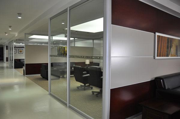 來賓高隔間圖片