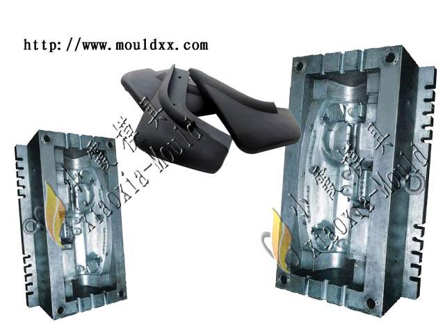 奔馳汽車擋泥板注塑模具圖片