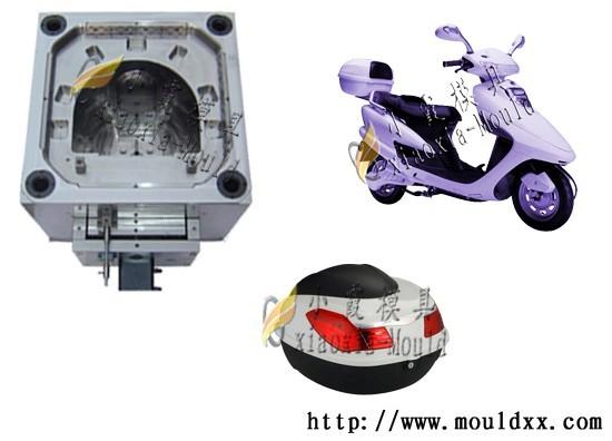 供應(yīng)優(yōu)質(zhì)電動車注塑模具