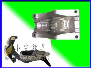 供應(yīng)新上市電動(dòng)車注塑模具