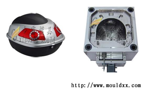 供應(yīng)優(yōu)質(zhì)電動車注塑模具