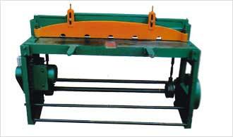 電動剪板機(jī)圖片