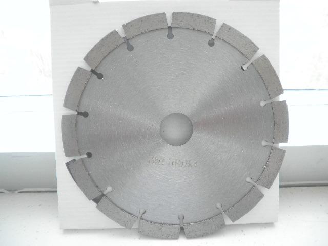 供應(yīng)180MM金剛石切割片鋸片；180MM金剛石鋸片