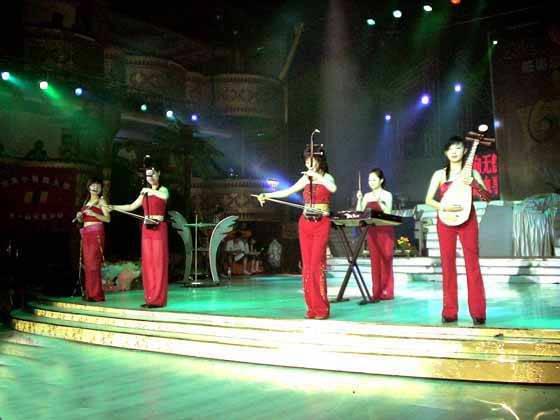 供應(yīng)風(fēng)崗專題晚會年會助興節(jié)目表演