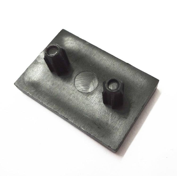 供應(yīng)塑料雙釘腳墊