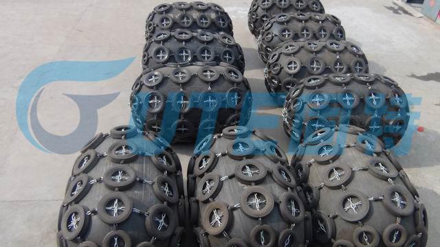 橡膠護(hù)舷青島固特大型生產(chǎn)廠家