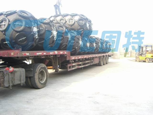 橡膠護(hù)舷青島固特大型生產(chǎn)廠家