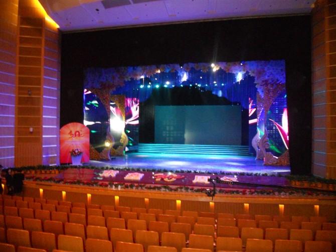 供應(yīng)武漢燈光音響演出租賃/武漢英皇