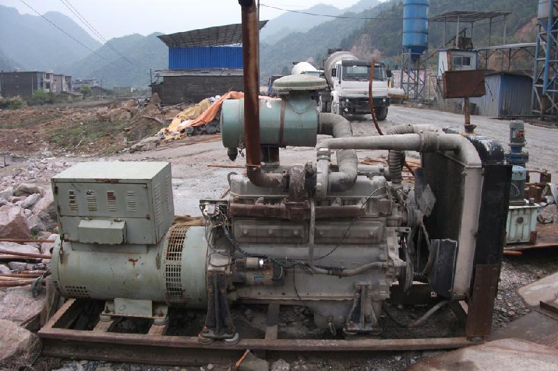 租賃安全節(jié)能上饒縣發(fā)電機圖片