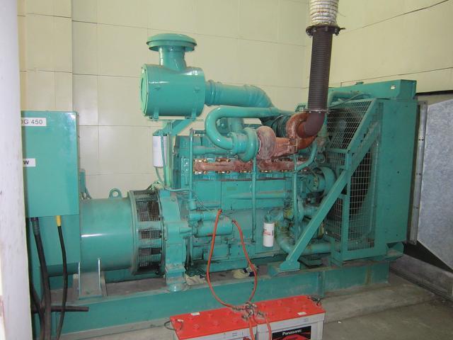 東風(fēng)康明斯發(fā)電機(jī)圖片/東風(fēng)康明斯發(fā)電機(jī)樣板圖 (2)