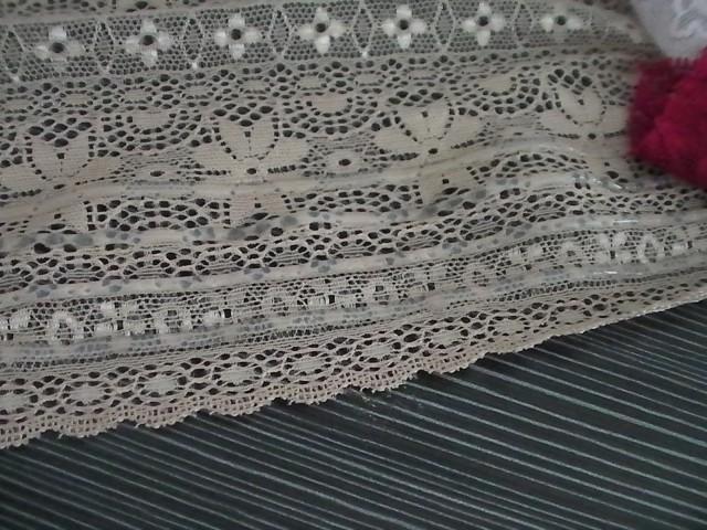 供應(yīng)彈力花邊滴膠滴SILICONE防滑加工