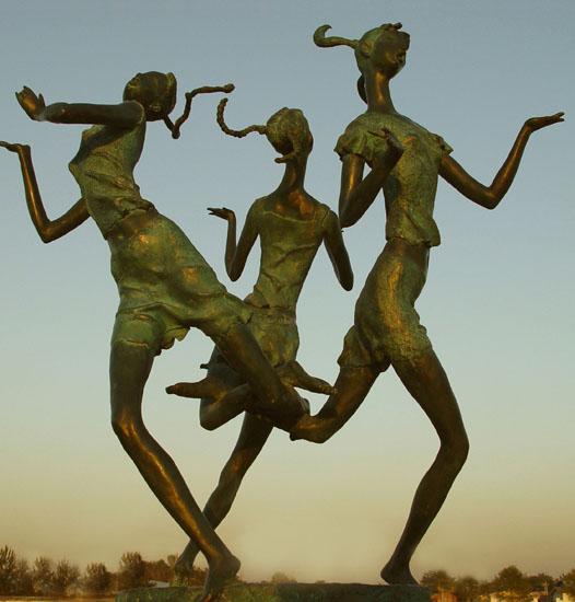 供應(yīng)玻璃鋼仿真校園雕塑