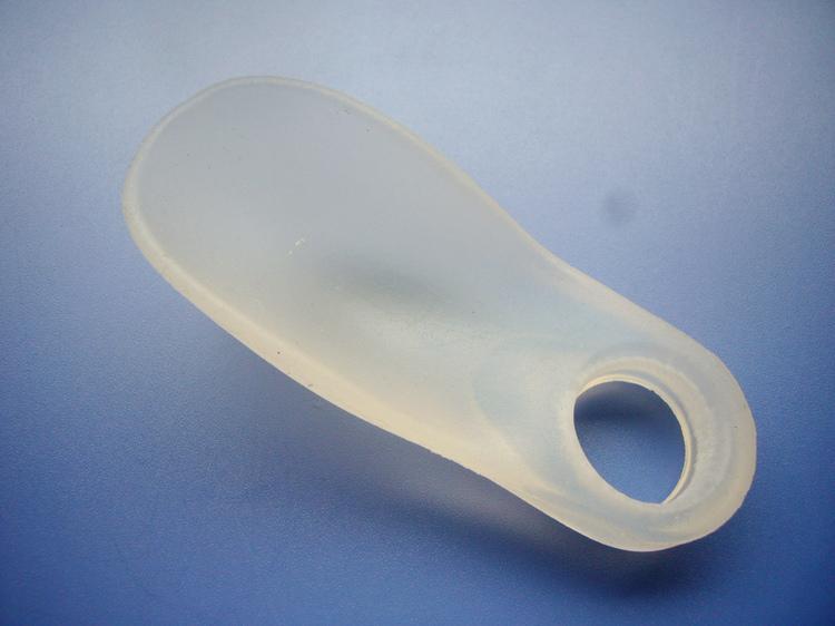 供應(yīng)2～15度液態(tài)硅膠制品-鞋墊膠制品-粘性透明硅膠