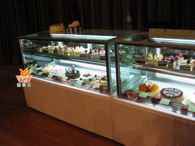 供應(yīng)克里斯汀蛋糕店展示柜供應(yīng)商-雪潮冷柜，面包房保鮮展示柜，冷藏保鮮