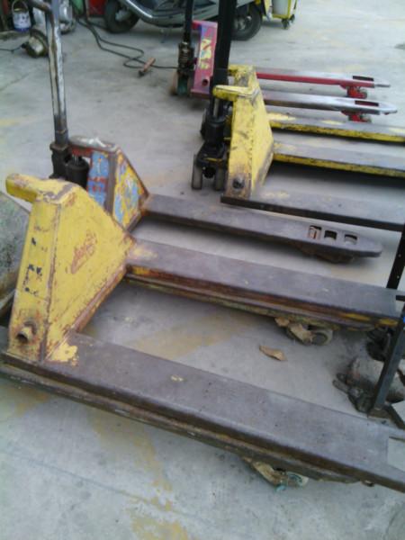 供應順德手動液壓叉車