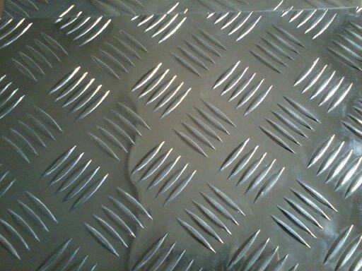 供應(yīng)3003花紋板，防滑鋁板
