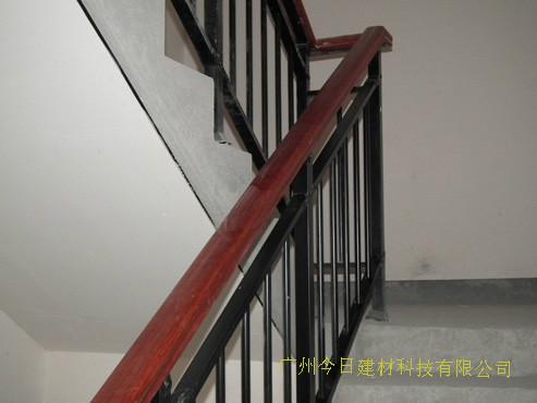 供應(yīng)廣州鋅鋼加pvc樓梯護(hù)欄