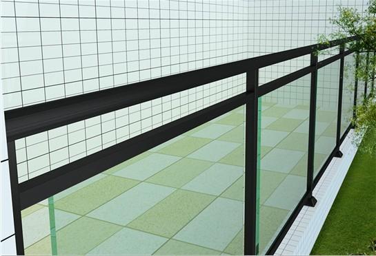 廣州玻璃陽臺護(hù)欄圖片