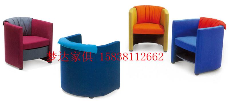 供應(yīng)最易搭配的休閑沙發(fā)椅，價(jià)格便宜*