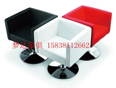 供應(yīng)最實(shí)用舒適的休閑椅