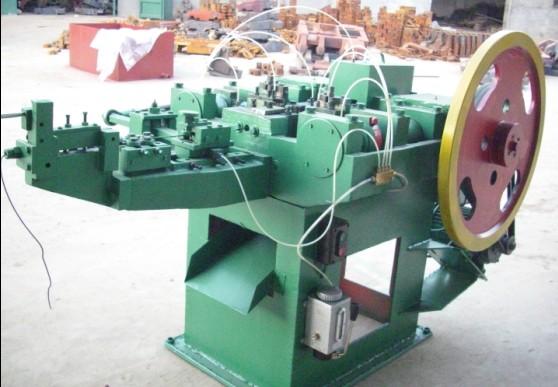 供應廣大認可《優(yōu)惠價格》制釘機