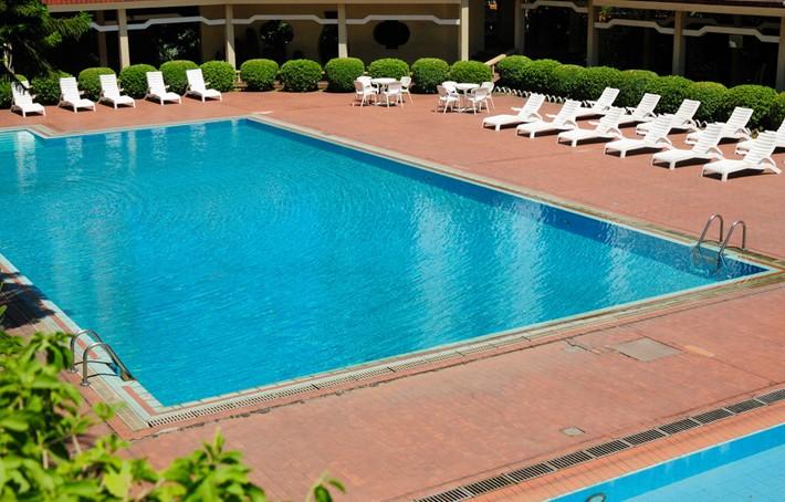 河面供應泳池、游泳館水處理設備-重壓力過濾器