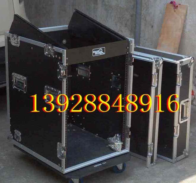 14U三門航空箱調(diào)音臺機箱功放機箱圖片