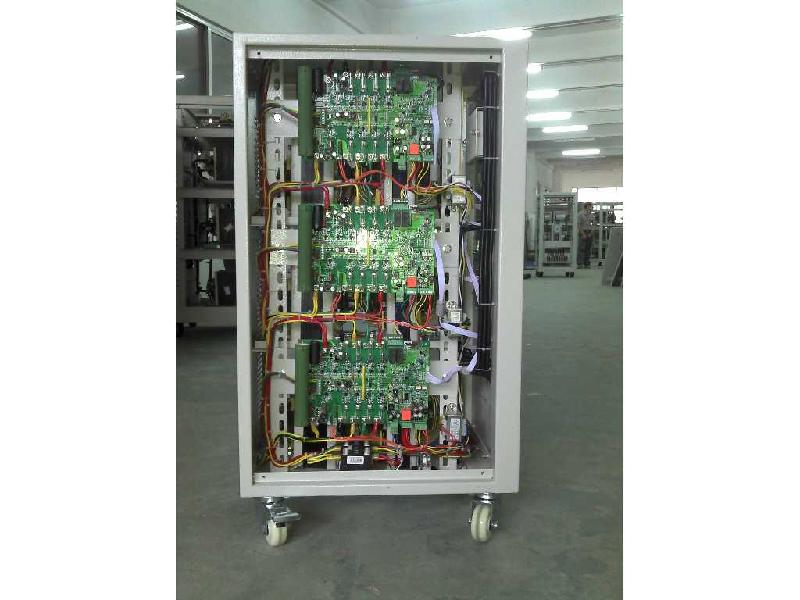 ?？诠?yīng)無(wú)觸點(diǎn)穩(wěn)壓器/廠家七折批發(fā)