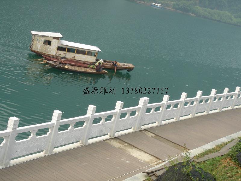 供應(yīng)內(nèi)蒙漢白玉護欄