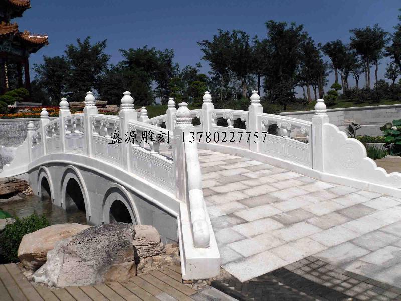 供應(yīng)內(nèi)蒙漢白玉護欄