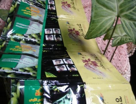 供應(yīng)大量草本植物精華袋裝一洗黑