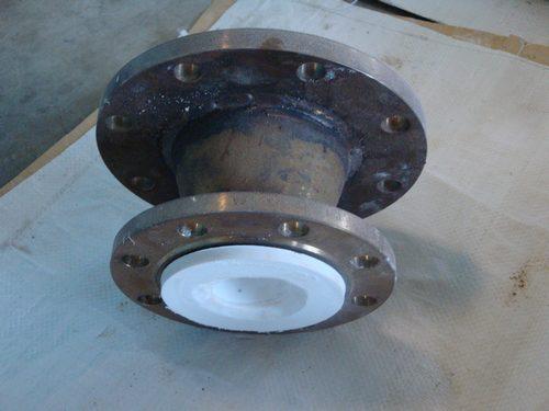 供應(yīng)煤化工領(lǐng)域強(qiáng)酸性介質(zhì)輸送管道-襯四氟管道