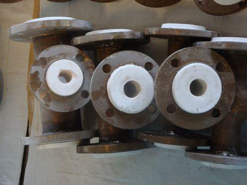 供應(yīng)化工廠強(qiáng)腐蝕性介質(zhì)輸送管道-襯四氟管道